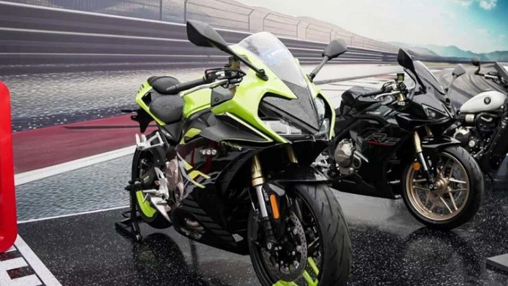 Cyclone RC 700 - sportbike hạng trung 