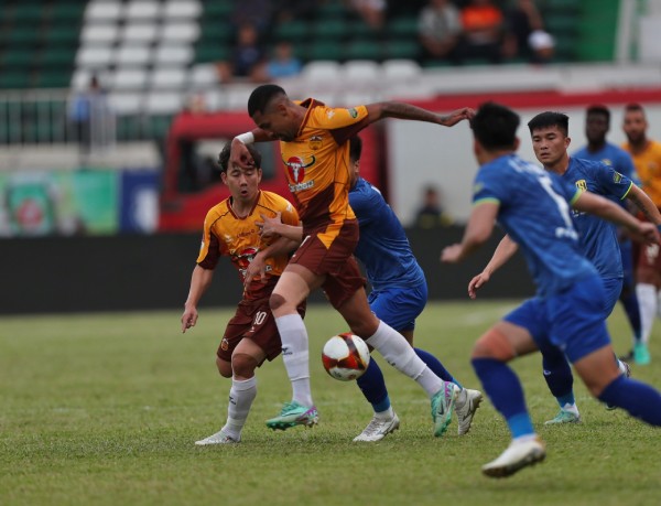 Trực tiếp bóng đá HAGL - SLNA: Nỗ lực bất thành (V-League) (Hết giờ) - 1