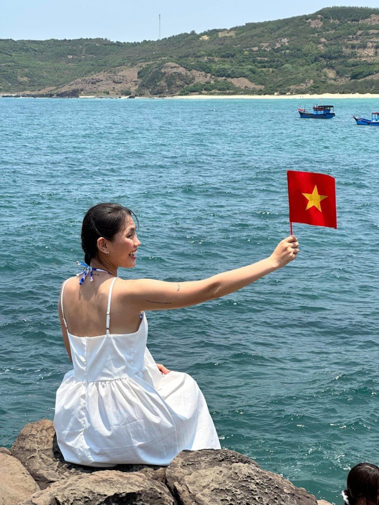 Du khách đặt chân đến Phú Yên xinh đẹp.