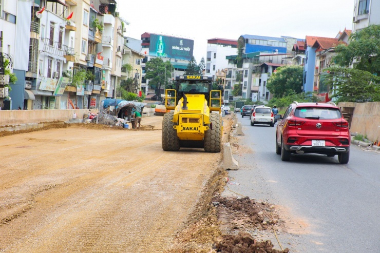 Nhìn gần con đường hơn 800 tỷ Âu Cơ - Nghi Tàm sắp thông xe - 14