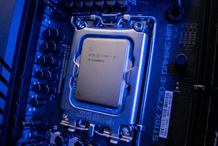 Intel Core i9-14900KS đang là chip mạnh nhất của Intel...