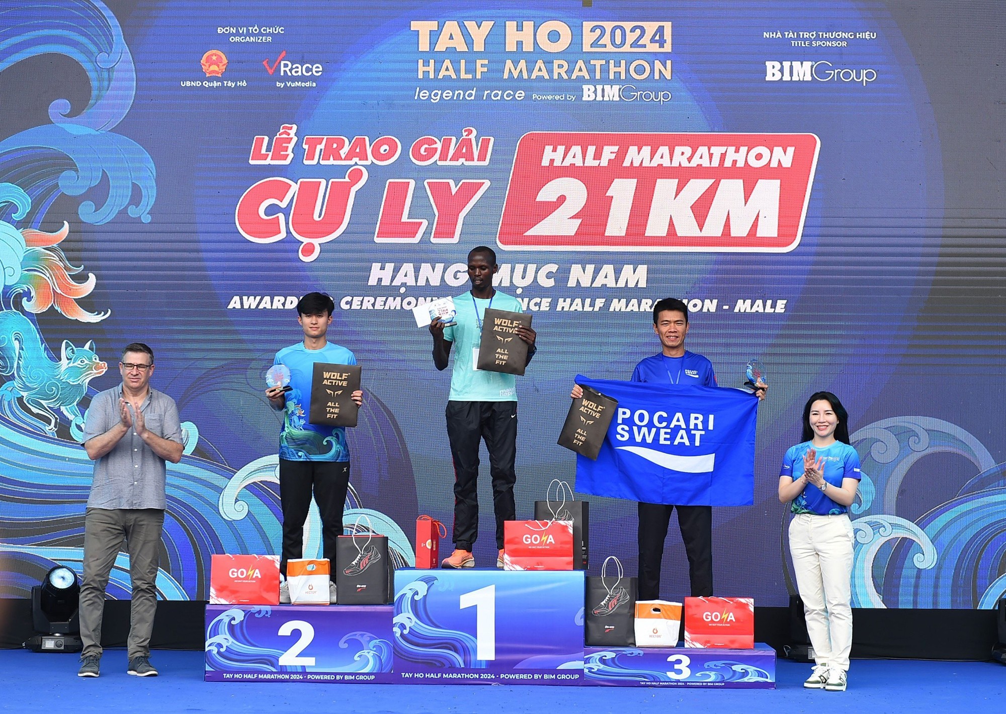 Cung đường huyền thoại Tay Ho Half Marathon 2024 tỏa sáng cùng những bước chạy - 4