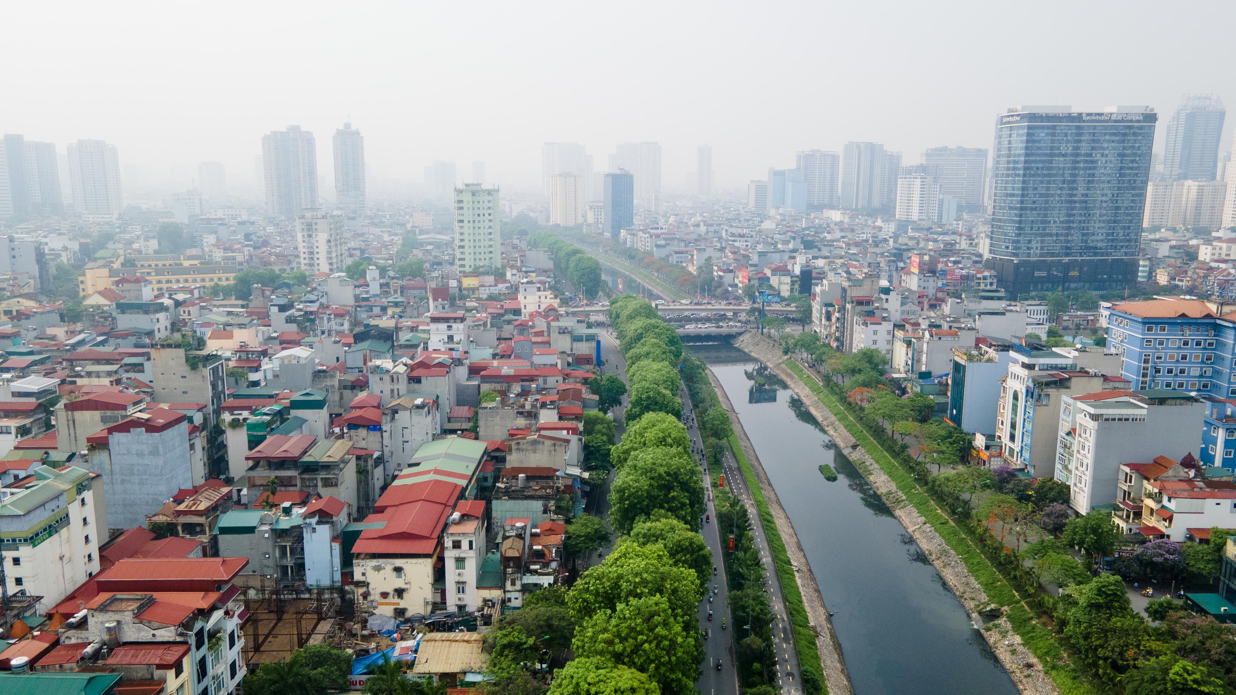 Điểm cuối tại nút giao Cầu Giấy.