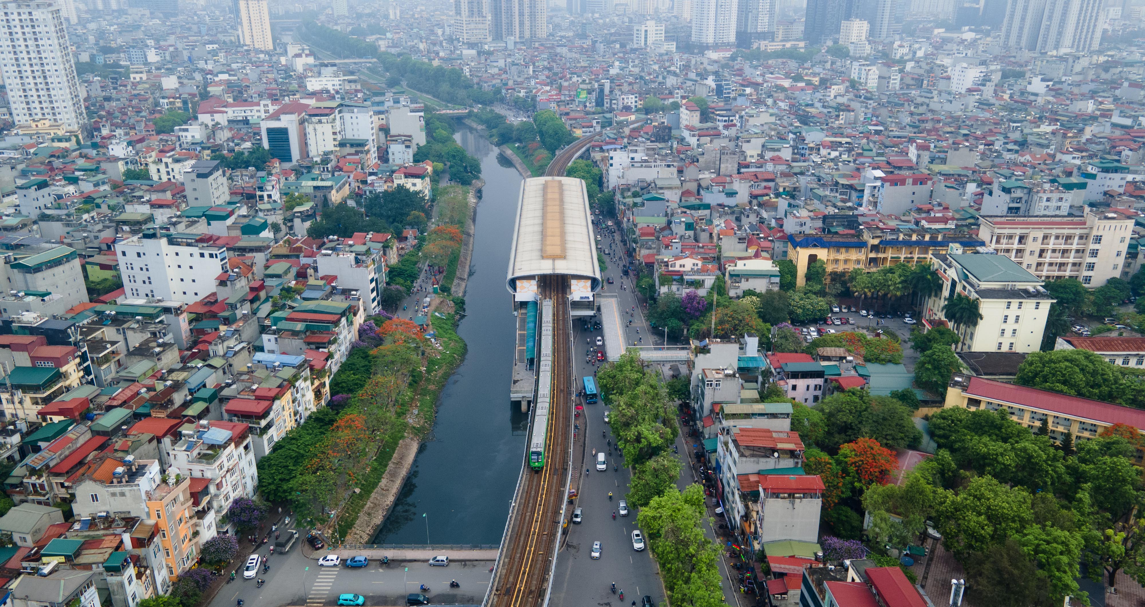 Đường Láng nằm trên hệ thống vành đai 2 của Hà Nội.