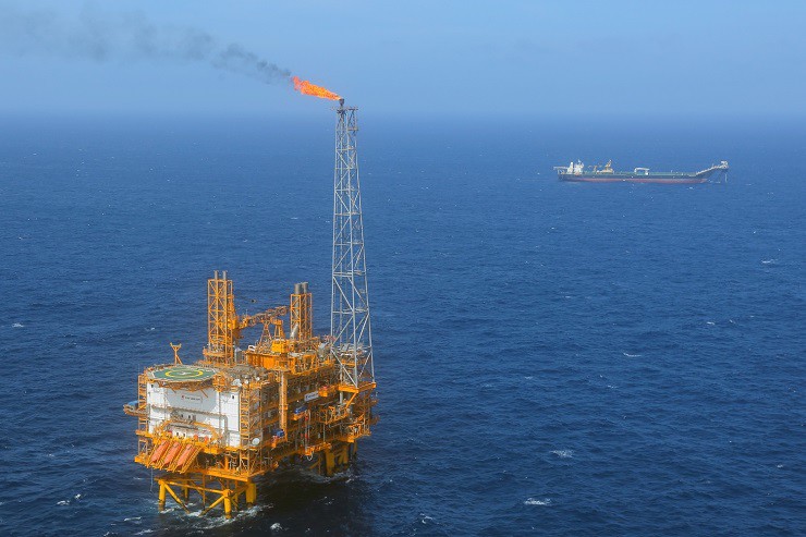 Cổ phiếu PLX của Tập đoàn Xăng dầu Việt Nam - Petrolimex tăng liên tiếp trong 2 tuần
