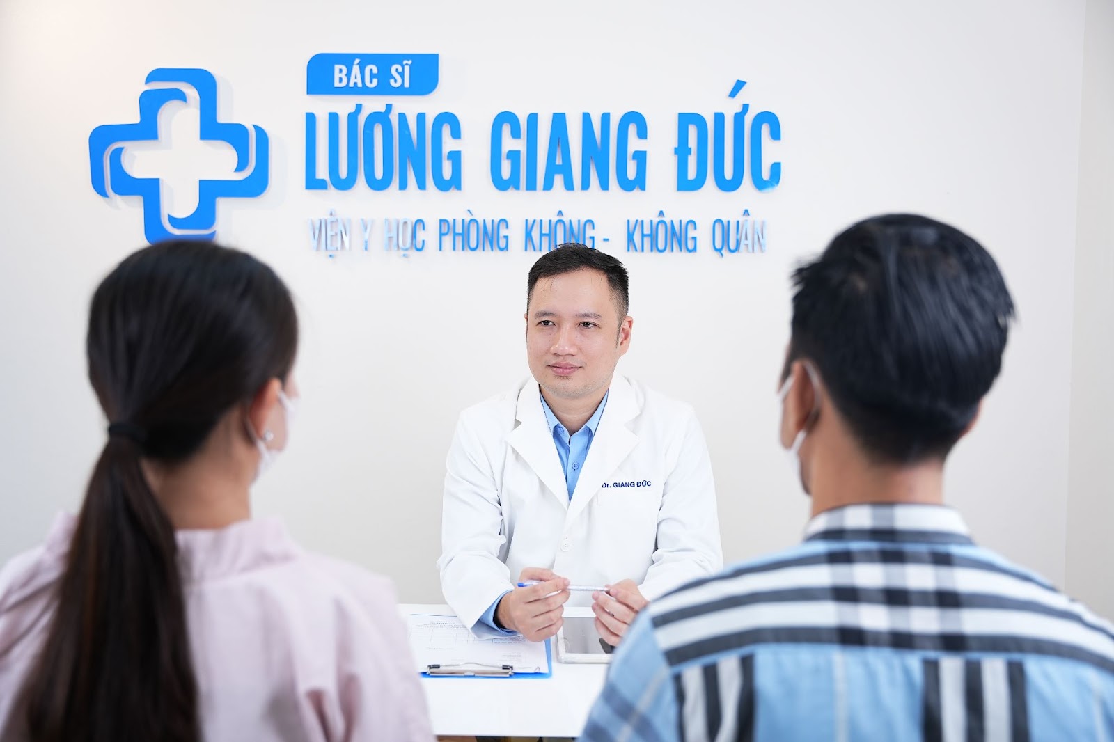 “Nên hay không” tân trang cô bé giữ lửa hôn nhân gia đình  - 3