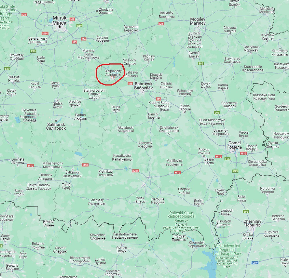 Thành phố Asipovichy (khoanh đỏ) nằm ở phía đông nam thủ đô Minsk và cách biên giới phía bắc của Ukraine khoảng 180km.