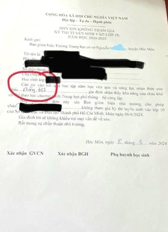 Lá đơn xin không thi lớp 10 do Trường THCS Nguyễn Văn Bứa, huyện Hóc Môn phát cho phụ huynh gây xôn xao mạng xã hội.