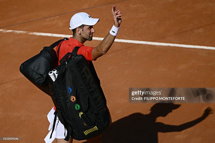 Djokovic nối gót Nadal, chia tay Rome Open