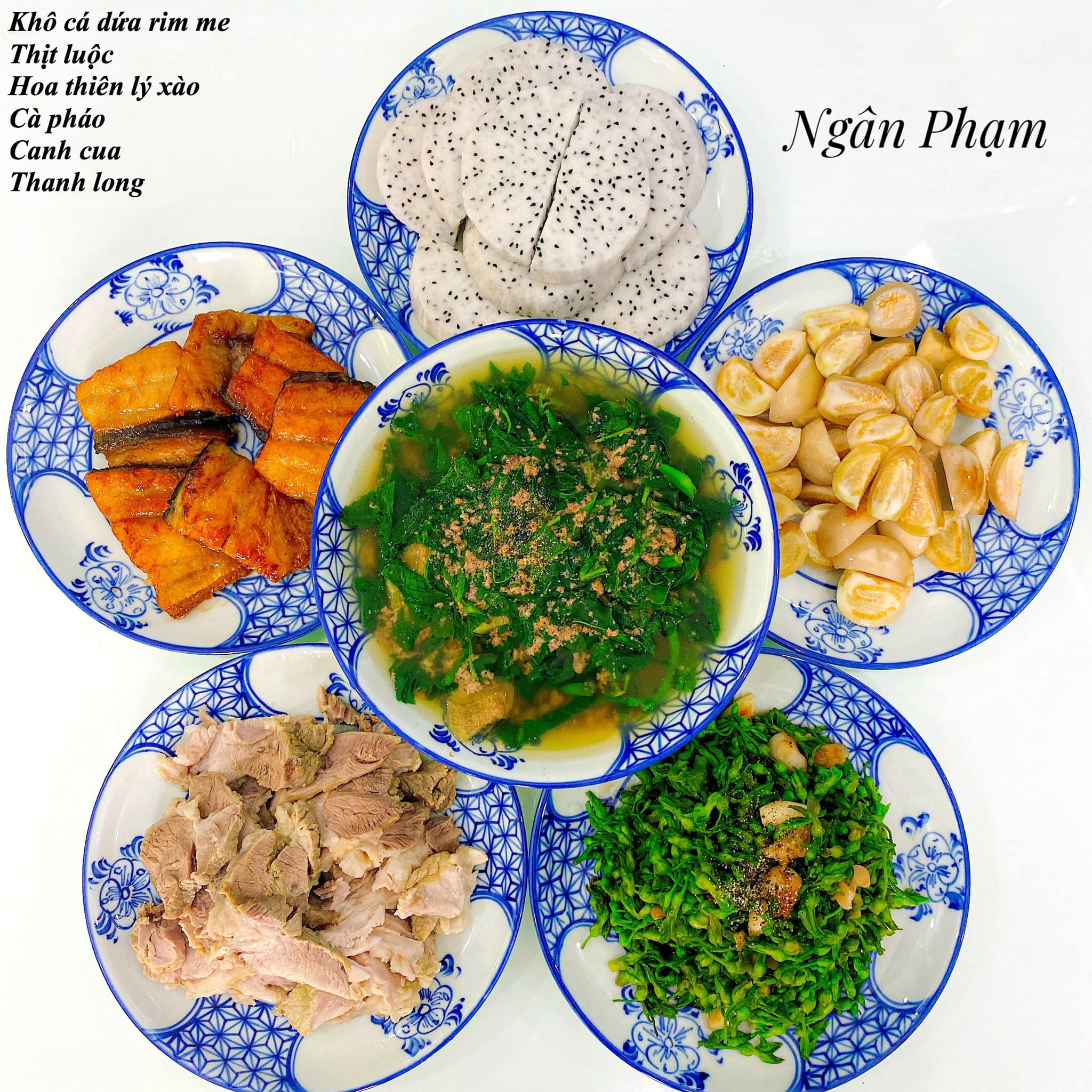 Khô cá dứa rim me + Thịt luộc + Hoa thiên lý xào + Cà pháo + Canh cua + Thanh long