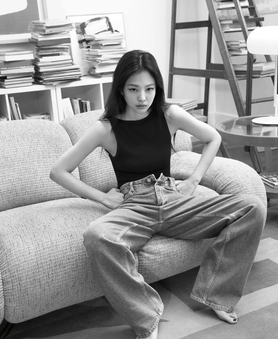 Jennie (BlackPink) tung bộ ảnh nội y - 7