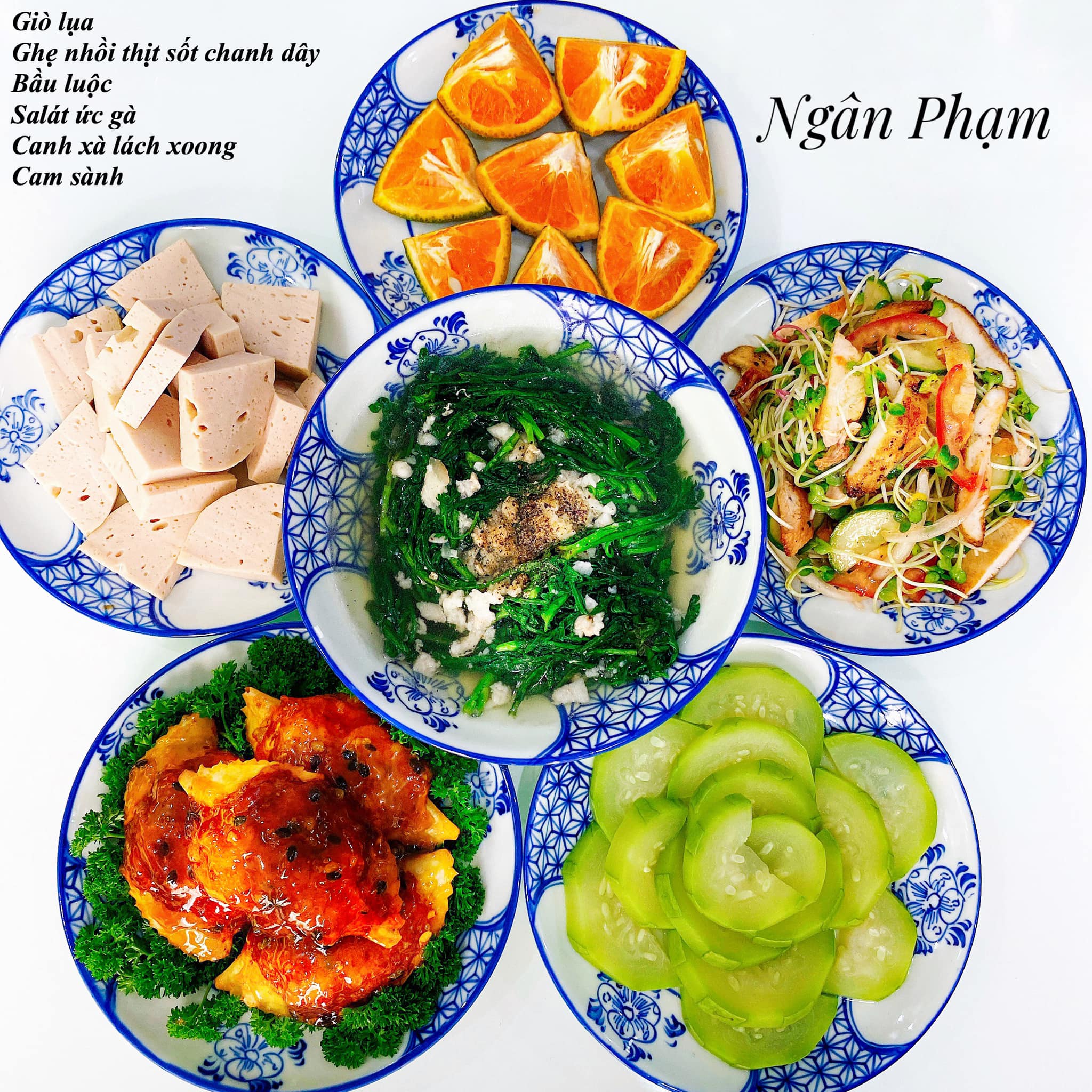 Giò lụa + Ghẹ nhồi thịt sốt chanh dây + Bầu luộc + Salad ức gà + Canh xà lách + Canh sành