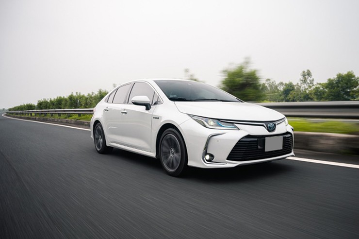 Giá xe Toyota Corolla Altis lăn bánh kèm ưu đãi tháng 5/2024 - 7