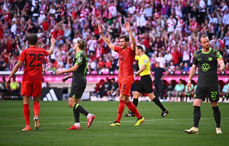 Bayern Munich thắng nhẹ nhàng trận sân nhà cuối mùa giải