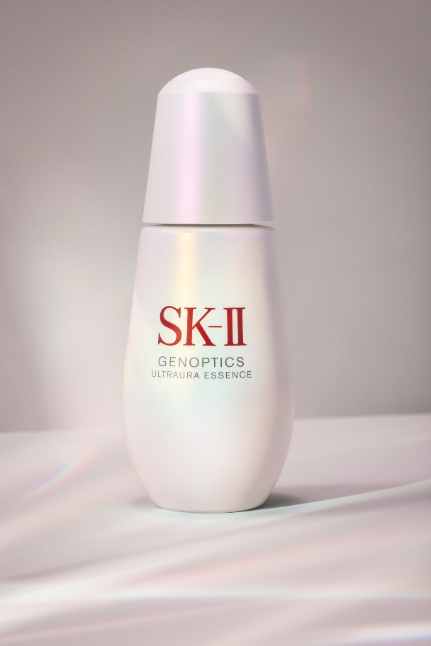 Tỏa sáng rạng rỡ từ sâu bên trong với bộ sản phẩm dưỡng sáng da của SK-II - 3