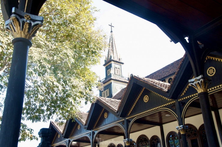 Chiêm ngưỡng nhà thờ hơn 100 tuổi đẹp nhất vùng Tây Nguyên - 3