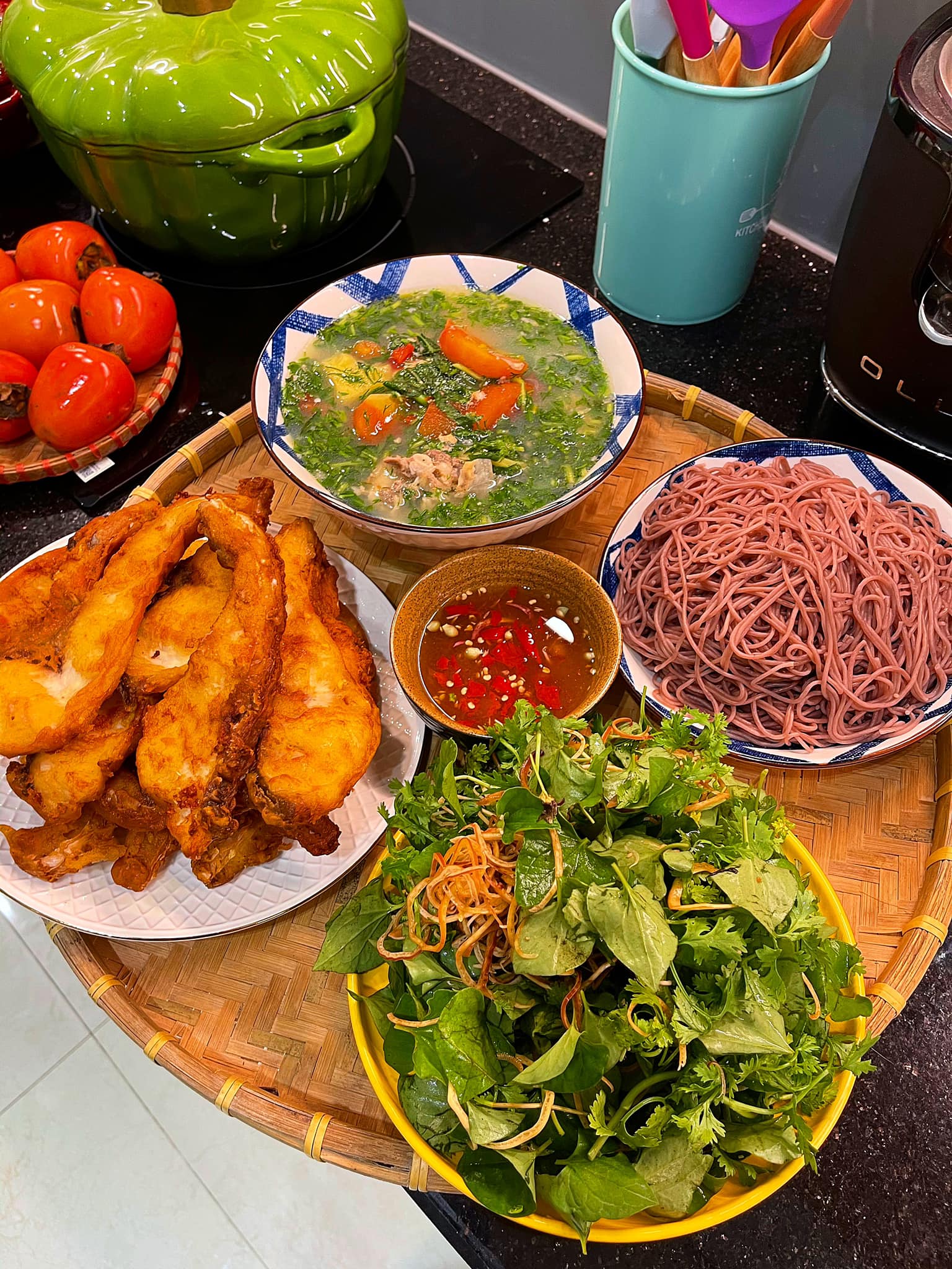 Cá chiên giòn - Canh đầu cá