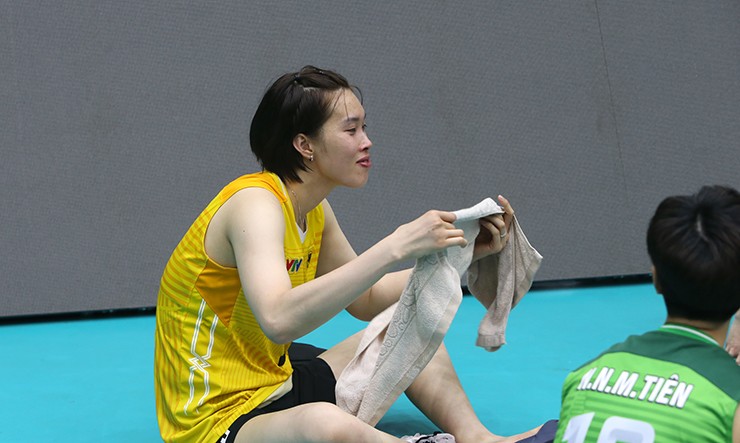 Đỉnh cao bóng chuyền nữ Việt Nam: Thanh Thúy khóc vì "người đặc biệt", Ninh Bình vào chung kết - 13