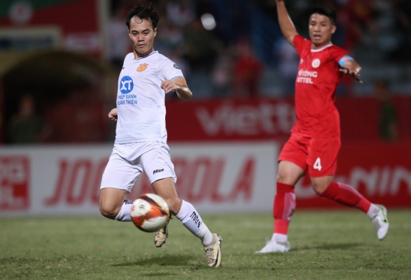 Trực tiếp bóng đá Thể Công Viettel - Nam Định: Danh Trung ghi "bàn thắng vàng" (V-League) (Hết giờ) - 1