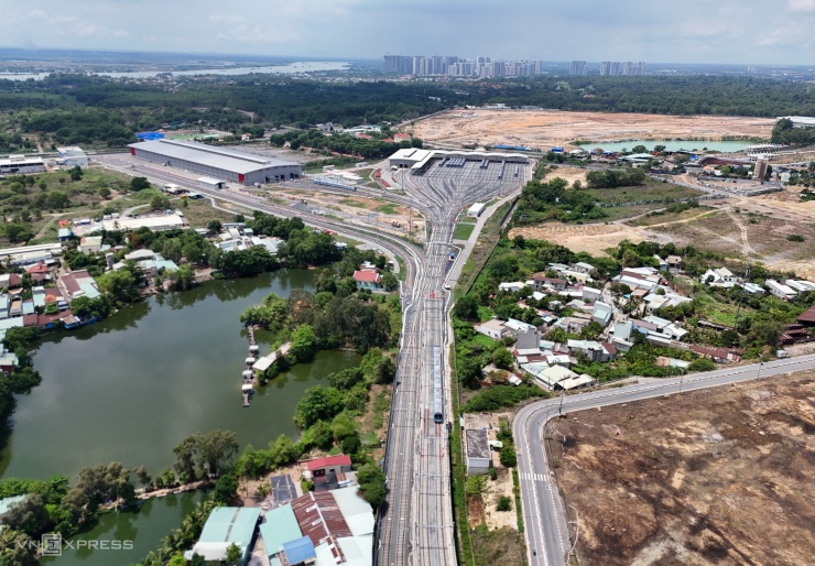 Bãi đỗ metro lớn nhất nước ở Sài Gòn - 1