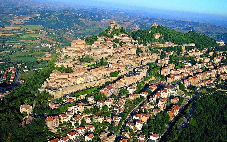 Cộng hòa San Marino là quốc gia nhỏ bé nằm gọn trong lòng nước Ý.
