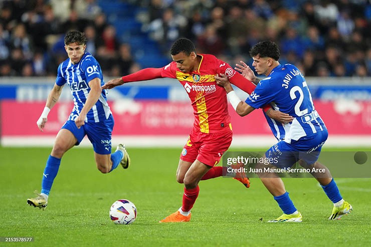 Greenwood đối đầu Alaves