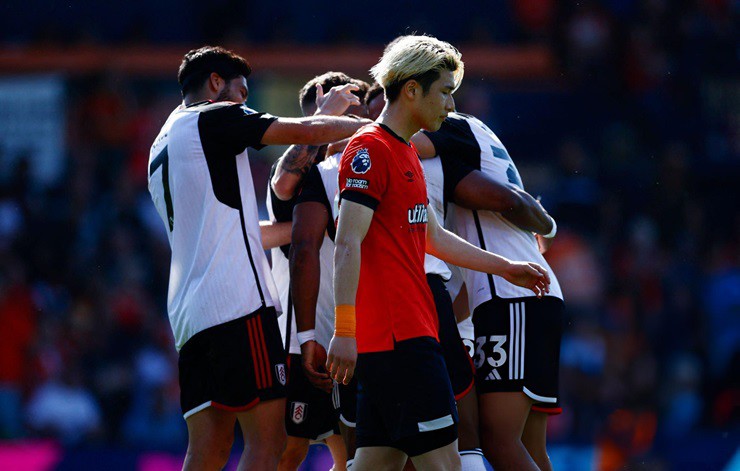 Fulham tiễn Luton Town trở lại&nbsp;Championship