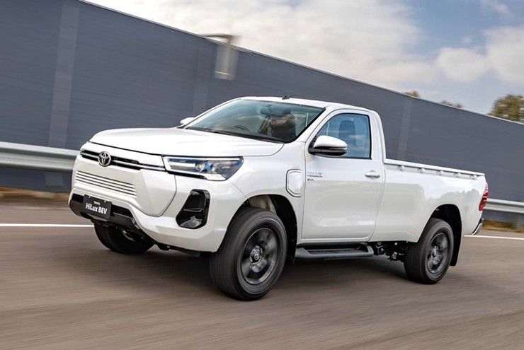 Toyota đẩy nhanh sản xuất xe bán tải Hilux điện tại Thái Lan - 4