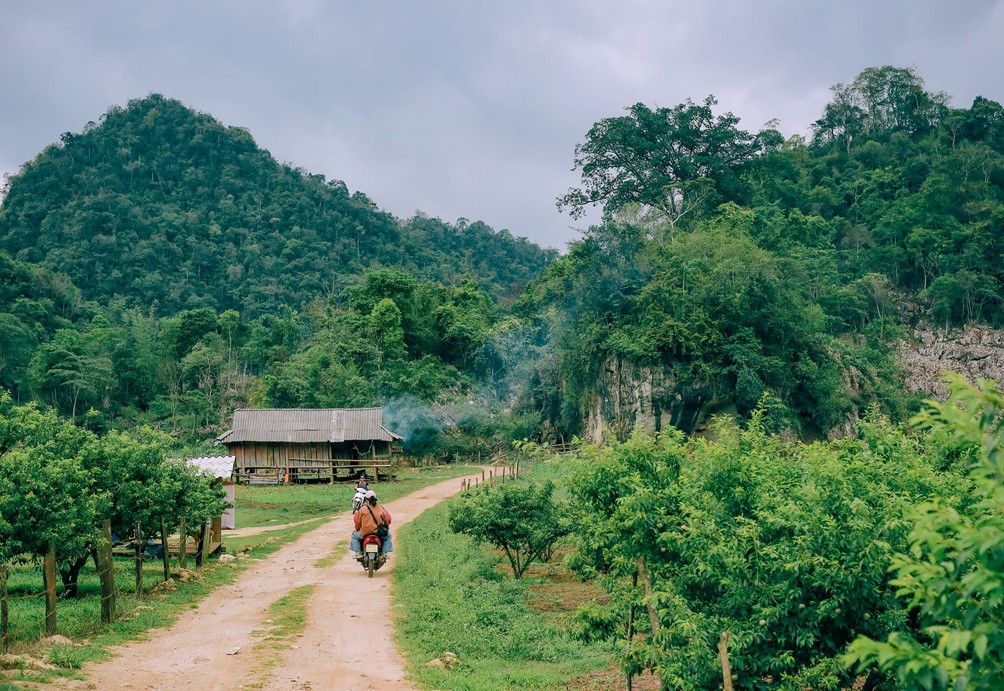 Ghé thăm ngôi làng nguyên sơ ở Mộc Châu, cảm nhận vẻ bình yên “hiếm có khó tìm” - 10