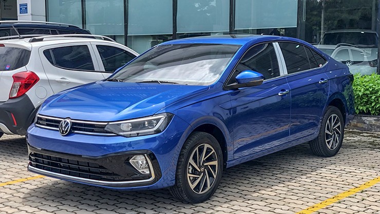 Volkswagen Virtus giảm giá mạnh để dọn kho, giá bán từ 799 triệu đồng - 1