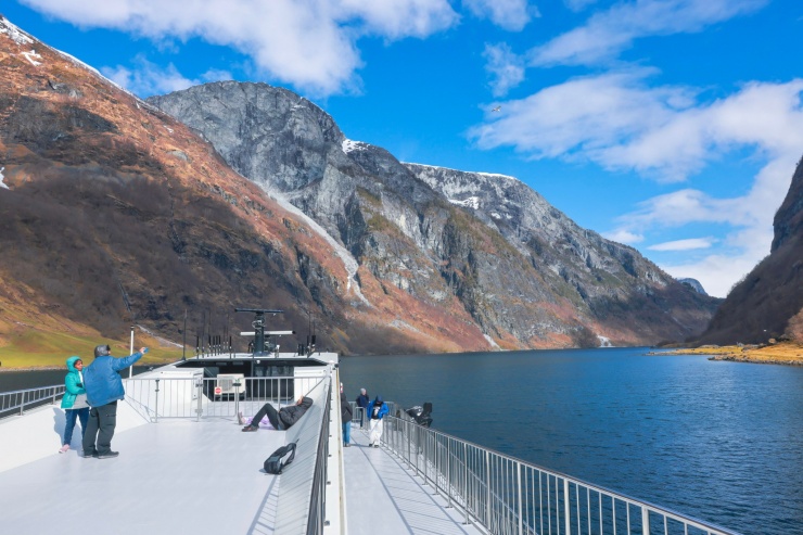 Tàu&nbsp;Future of the Fjords chạy hoàn toàn bằng điện, không gây ảnh hưởng đến môi trường vịnh hẹp đẹp nhất Na Uy.