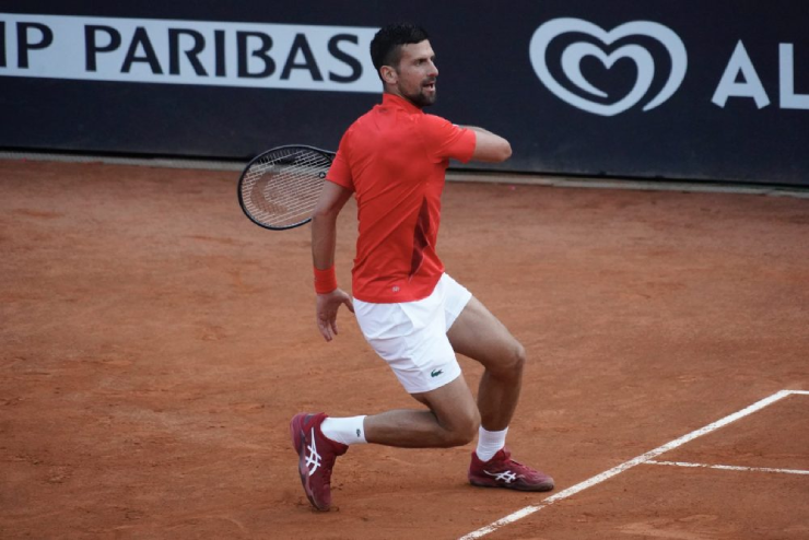 Djokovic đánh giá cao Nadal hơn ở trận đấu với Zverev tại vòng 1 Roland Garros