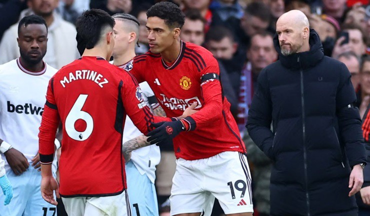 Varane và Martinez chỉ đá chính cùng nhau 5 lần trong mùa giải này