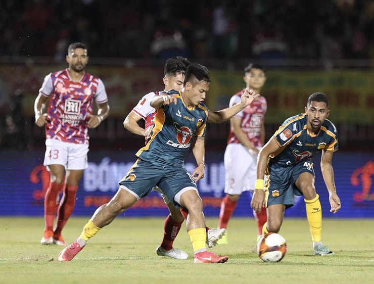 Trực tiếp bóng đá TP HCM - HAGL: Bàn thắng phút 90+3, chiến quả đậm đà (V-League) (Hết giờ) - 1