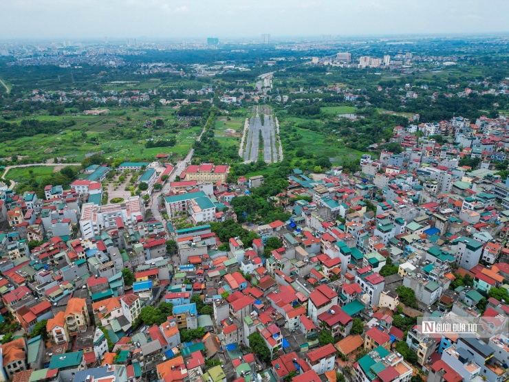 Hiện nay, trục Tây Thăng Long đoạn qua khu vực nghiên cứu dự án đang triển khai thi công. Tuy nhiên, do vướng công tác giải phóng mặt bằng nên còn khoảng 500m đoạn từ Phạm Văn Đồng đi Văn Tiến Dũng chưa thể triển khai.