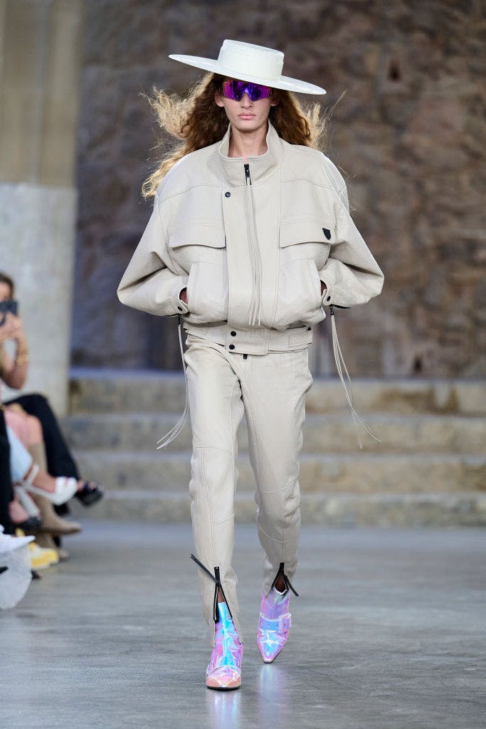 Nicolas Ghesquière giới thiệu bộ sưu tập Louis Vuitton Cruise 2025 - 19