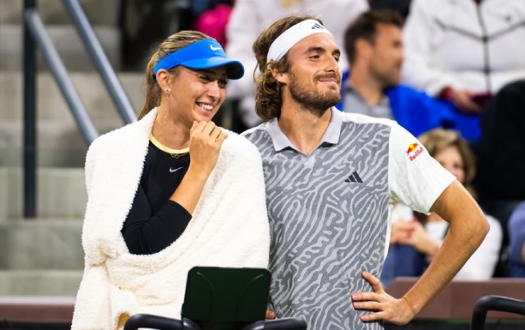 Roland Garros trước đó chứng kiến sự hàn gắn tình cảm của Tsitsipas và Badosa