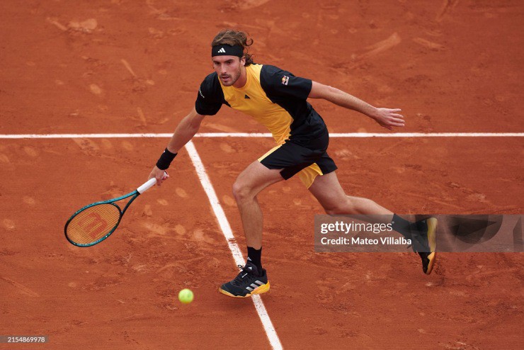 Tsitsipas khởi đầu thuận lợi ở Roland Garros