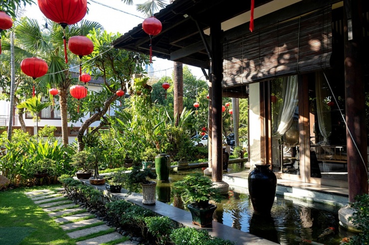 Biệt thự sân vườn đậm phong cách Á đông của Hà Kiều Anh