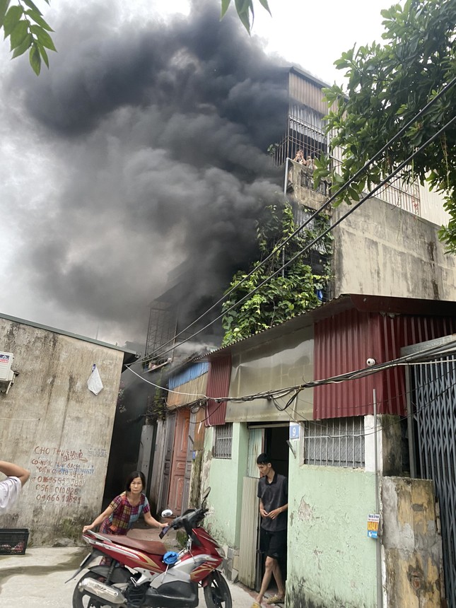 Vụ cháy xảy ra tại ngôi nhà cho thuê trọ ở Ba La (quận Hà Đông, thành phố Hà Nội). Ngôi nhà là nhà ở kết hợp cho thuê trọ, cao 3 tầng. Khu vực xảy ra hỏa hoạn ở tầng 1 có diện tích khoảng 20m2.