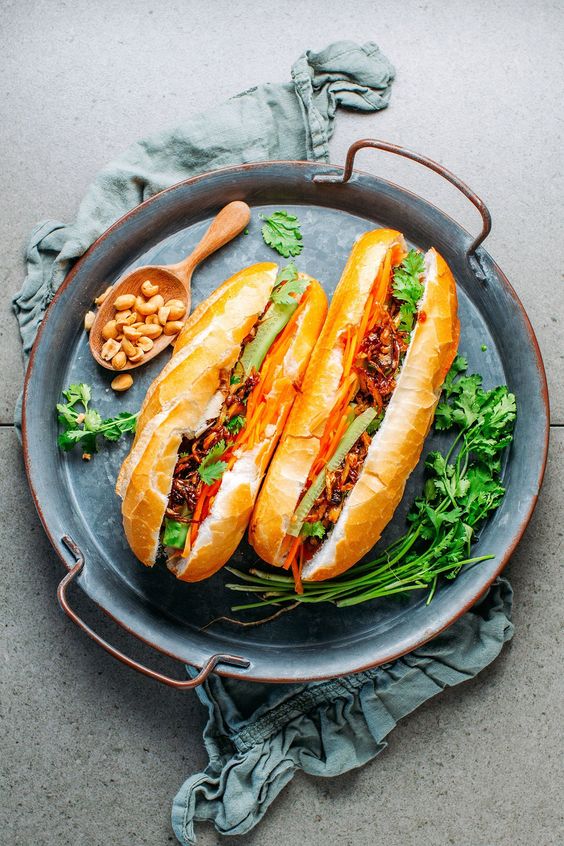 Bánh mì thịt bò nướng