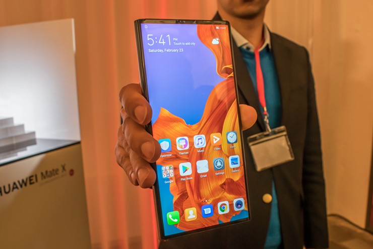 But everything changed when 5G capabilities helped Huawei's foldable smartphone take off.