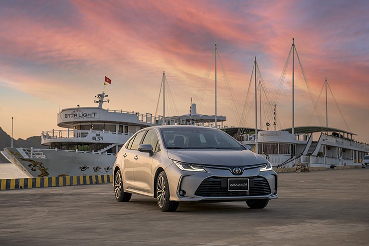 Giá xe Toyota Corolla Altis lăn bánh tháng 6/2024 đầy đủ phiên bản - 8