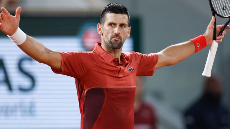 Djokovic san bằng kỷ lục về số trận thắng của Federer ở các giải Grand Slam