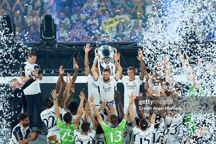 Sau buổi lễ ăn mừng này, sẽ có người ở lại, có người chia tay Real Madrid. Nhưng tất cả đều xứng đáng được vinh danh.