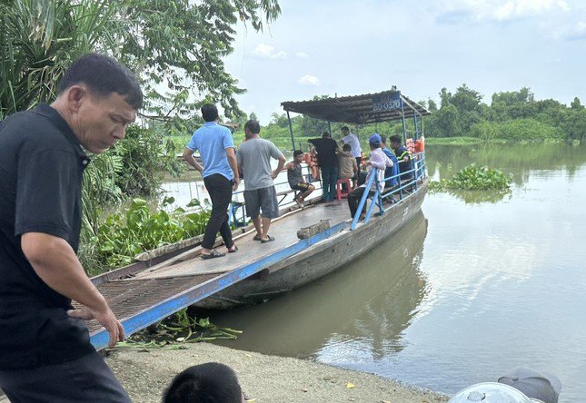 Tổ chức tìm kiếm nạn nhân mất tích tại khu vực bến đò Bù Cạp