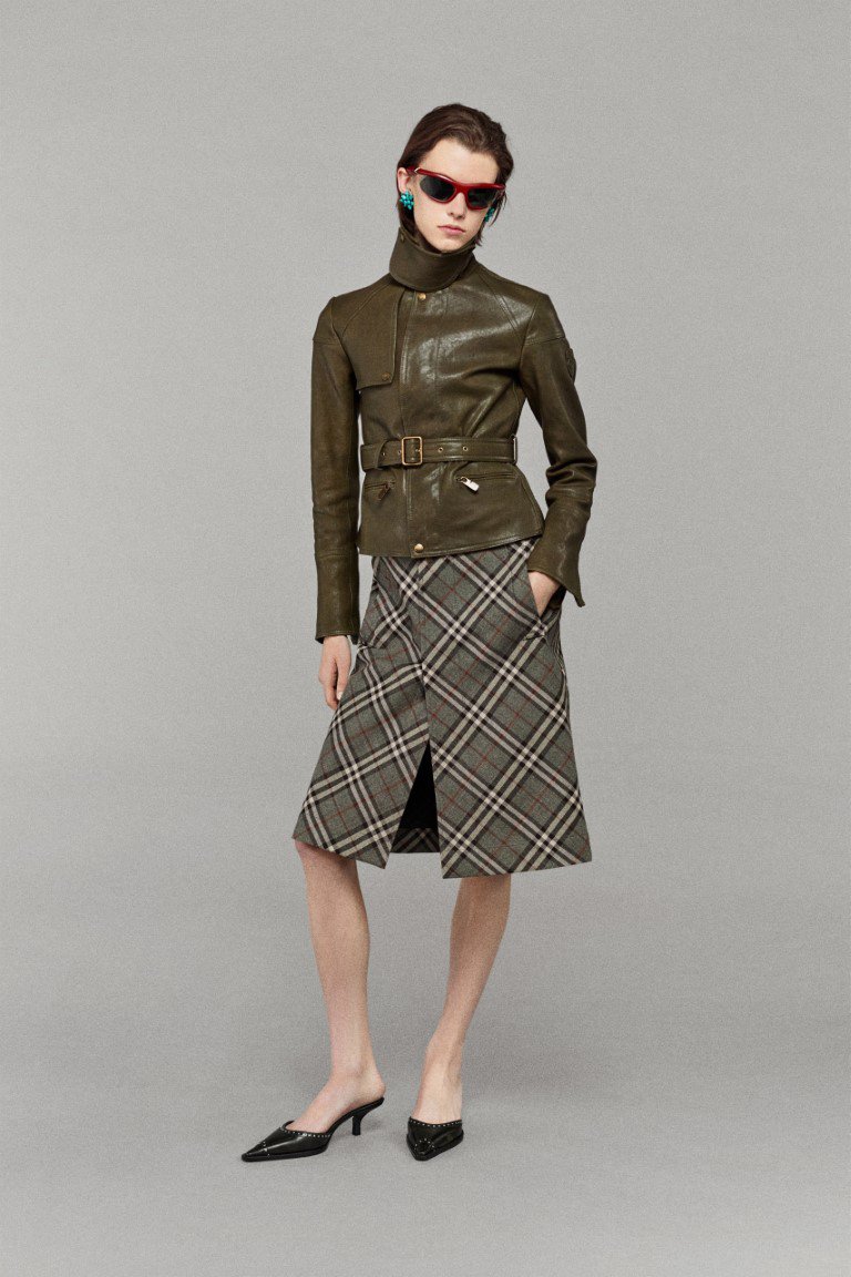 Burberry đậm phong cách mùa xuân nước Anh - 9