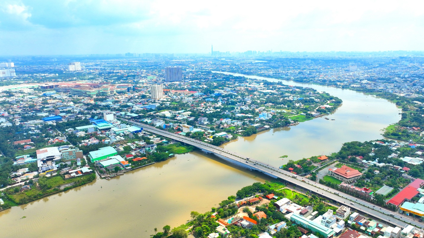 Thay đổi lớn trong tư duy chọn nhà ở, các khu vực cửa ngõ thành phố trở thành tâm điểm an cư lý tưởng. Một góc khu vực cửa ngõ Bắc Sài Gòn dọc sông Sài Gòn Ảnh: Nhật Hào