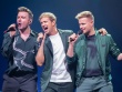 Hàng nghìn khán giả hòa giọng cùng Westlife trong đêm nhạc tại Hà Nội