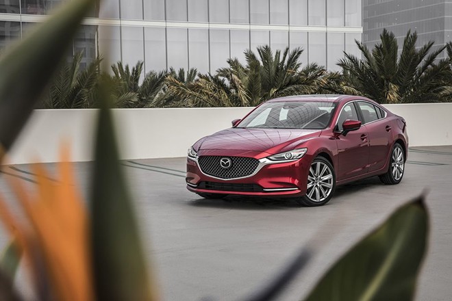 Giá xe Mazda6 tháng 6/2024, bản Signature từ 899 triệu đồng - 1